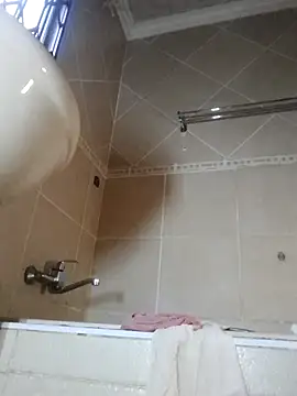 Snapshot of Stormward chatting on 11/22/25, 04:06 Stormward online show from 11/22/25, 04:06