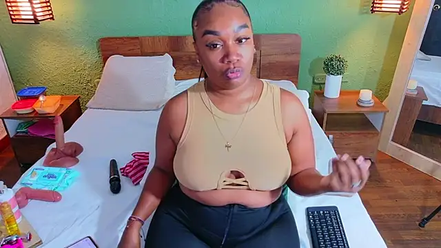 Snapshot of dannaahbrown chatting on 04/20/26, 07:04 dannaahbrown online show from 04/20/26, 07:04