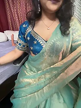 Snapshot of LuscousPussy chatting on 11/11/25, 06:41 LuscousPussy online show from 11/11/25, 06:41