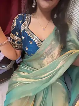 Snapshot of LuscousPussy chatting on 12/04/25, 07:44 LuscousPussy online show from 12/04/25, 07:44