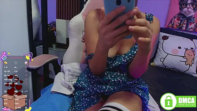 Snapshot of ana_gadot chatting on 05/07/26, 12:43 ana gadot online show from 05/07/26, 12:43