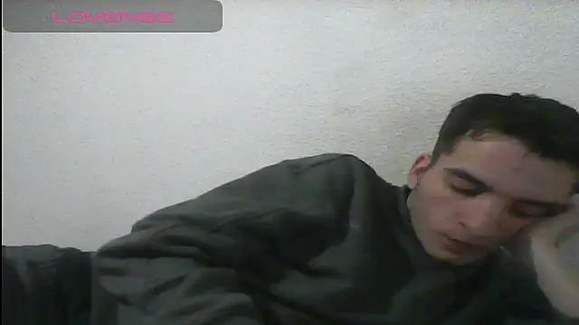 Snapshot of Tombgy07 chatting on 02/08/25, 08:53 Tombgy07 online show from 02/08/25, 08:53