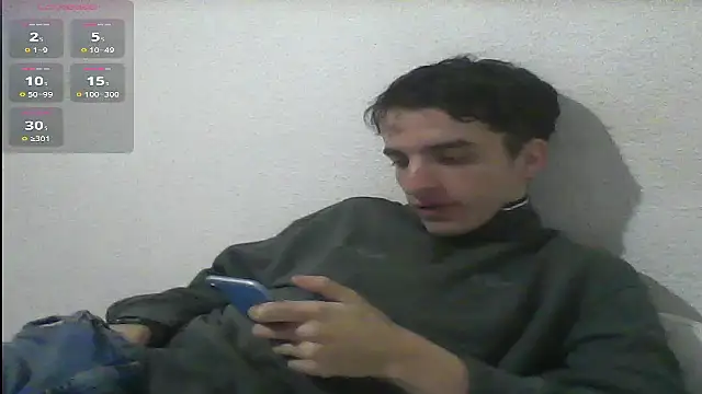 Snapshot of Tombgy07 chatting on 03/09/25, 09:14 Tombgy07 online show from 03/09/25, 09:14