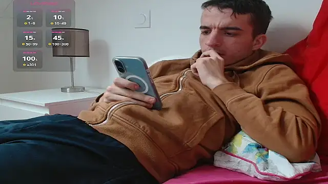 Snapshot of Tombgy07 chatting on 11/28/25, 03:04 Tombgy07 online show from 11/28/25, 03:04