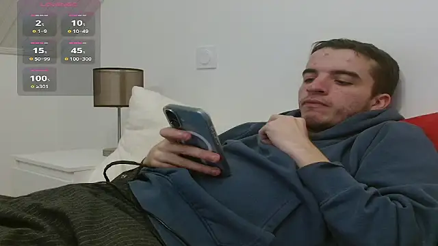 Snapshot of Tombgy07 chatting on 12/13/25, 08:36 Tombgy07 online show from 12/13/25, 08:36