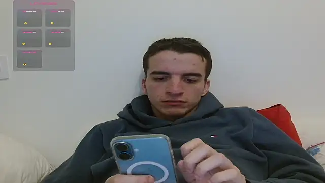 Snapshot of Tombgy07 chatting on 12/14/25, 09:41 Tombgy07 online show from 12/14/25, 09:41