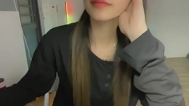 Snapshot of Your-Sunshine chatting on 03/07/25, 04:11 Your-Sunshine online show from 03/07/25, 04:11