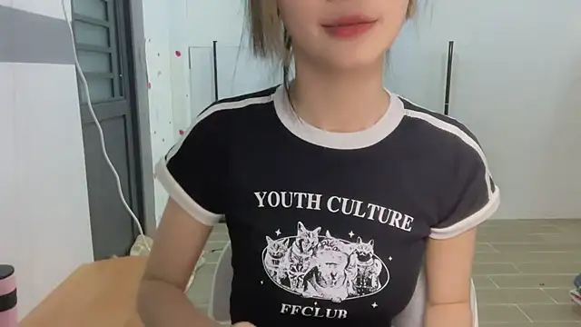 Snapshot of Your-Sunshine chatting on 03/17/25, 05:05 Your-Sunshine online show from 03/17/25, 05:05