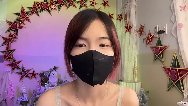 Snapshot of Your-Sunshine chatting on 09/19/25, 04:29 Your-Sunshine online show from 09/19/25, 04:29