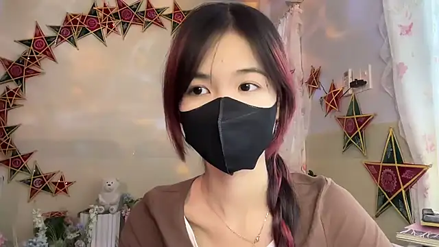 Snapshot of Your-Sunshine chatting on 09/22/25, 06:26 Your-Sunshine online show from 09/22/25, 06:26