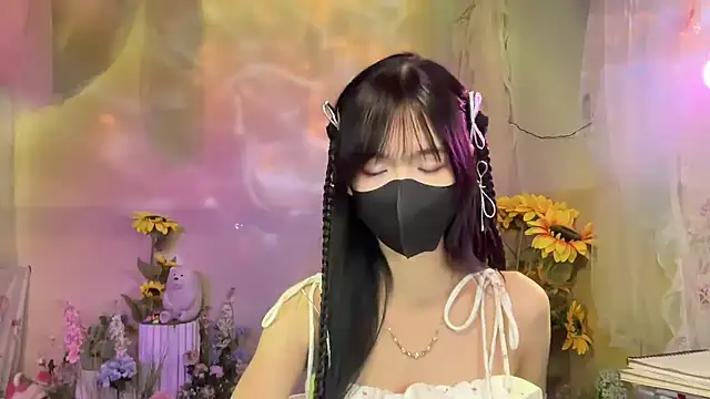Snapshot of Your-Sunshine chatting on 10/11/25, 04:49 Your-Sunshine online show from 10/11/25, 04:49
