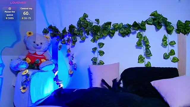 tati cardenas online show from 12/01/25, 03:11