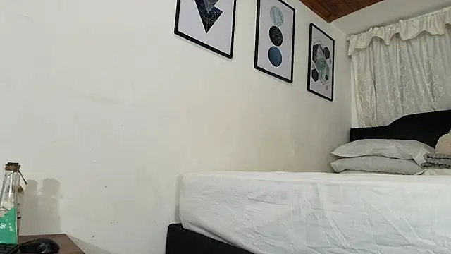 sam her online show from 03/18/25, 01:10