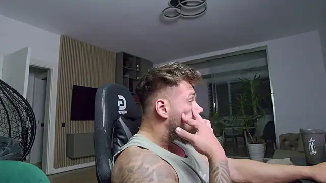 Snapshot of UbbeViking chatting on 02/01/25, 08:37 UbbeViking online show from 02/01/25, 08:37