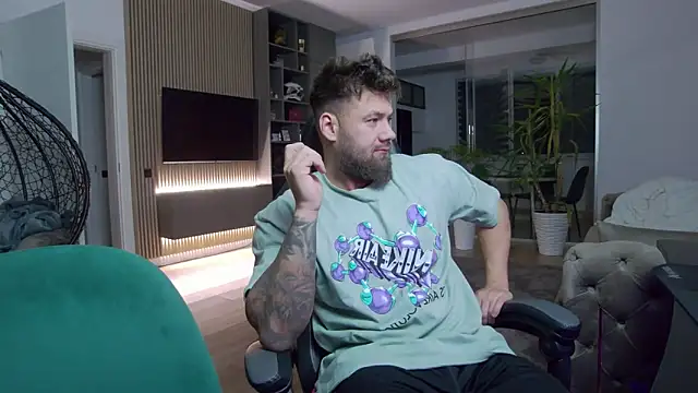 Snapshot of UbbeViking chatting on 03/03/25, 07:06 UbbeViking online show from 03/03/25, 07:06