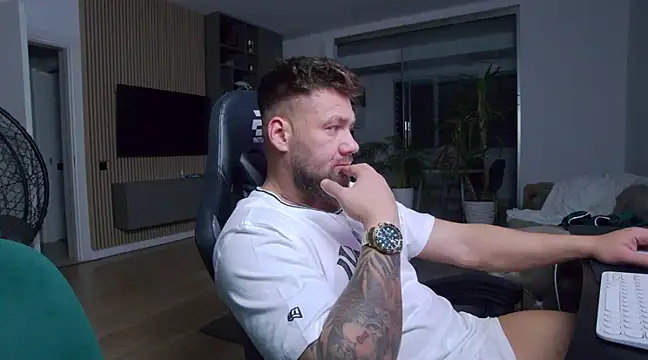 Snapshot of UbbeViking chatting on 03/16/25, 08:54 UbbeViking online show from 03/16/25, 08:54