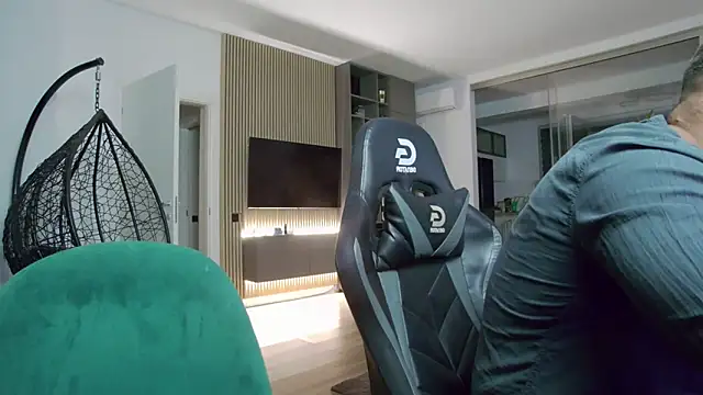 Snapshot of UbbeViking chatting on 09/14/25, 07:13 UbbeViking online show from 09/14/25, 07:13