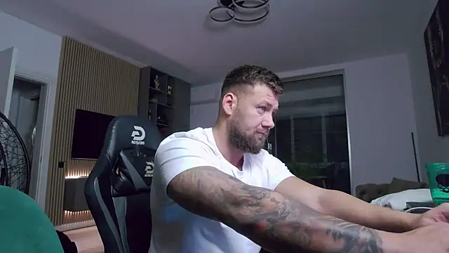 Snapshot of UbbeViking chatting on 02/09/26, 08:02 UbbeViking online show from 02/09/26, 08:02