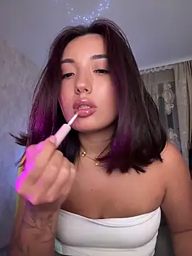 lily  foster online show from 05/17/26, 08:05
