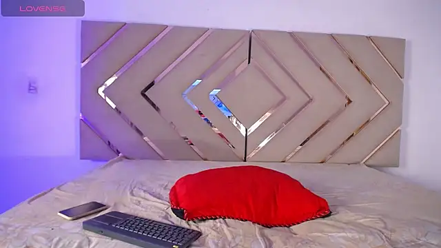 Snapshot of Raven_foxter1 chatting on 02/09/25, 08:02 Raven foxter1 online show from 02/09/25, 08:02