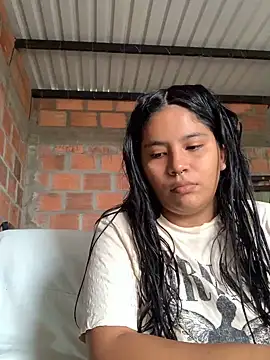 Snapshot of moncerrat_luna chatting on 12/12/24, 07:15 moncerrat luna online show from 12/12/24, 07:15