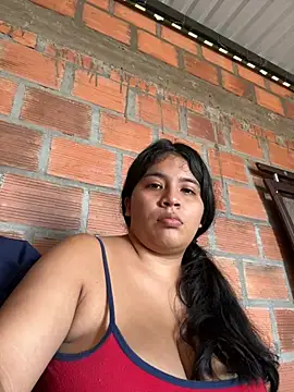 Snapshot of moncerrat_luna chatting on 01/18/25, 05:15 moncerrat luna online show from 01/18/25, 05:15