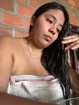 Snapshot of moncerrat_luna chatting on 01/29/25, 07:32 moncerrat luna online show from 01/29/25, 07:32