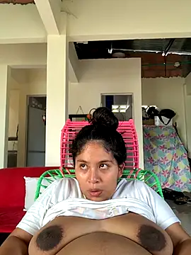 Snapshot of moncerrat_luna chatting on 09/30/25, 09:09 moncerrat luna online show from 09/30/25, 09:09