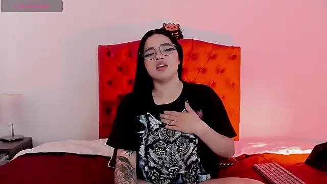 aliice walker  online show from 12/21/24, 04:36