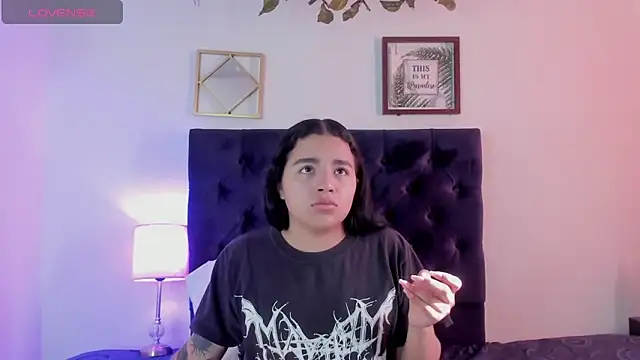 aliice walker  online show from 02/18/25, 01:11