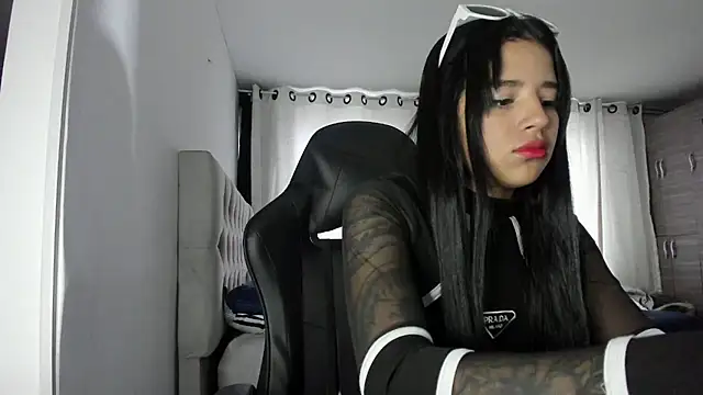 aliice walker  online show from 10/03/25, 01:08