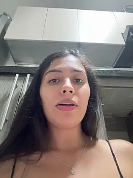 Snapshot of Sophie__Foxxx chatting on 03/19/25, 04:36 Sophie Foxxx online show from 03/19/25, 04:36