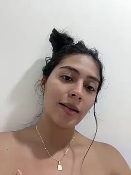 Snapshot of Sophie__Foxxx chatting on 10/03/25, 04:31 Sophie Foxxx online show from 10/03/25, 04:31