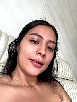 Snapshot of Sophie__Foxxx chatting on 10/03/25, 04:37 Sophie Foxxx online show from 10/03/25, 04:37