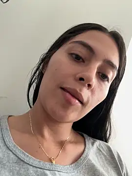Snapshot of Sophie__Foxxx chatting on 10/18/25, 09:37 Sophie Foxxx online show from 10/18/25, 09:37