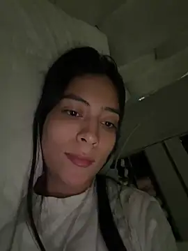 Snapshot of Sophie__Foxxx chatting on 07/13/26, 02:42 Sophie Foxxx online show from 07/13/26, 02:42