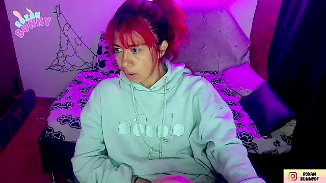 Roxanbunny1 online show from 10/29/25, 11:50
