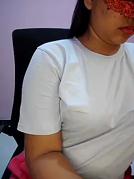 Snapshot of Rose_Olivia chatting on 09/14/25, 03:55 Rose Olivia online show from 09/14/25, 03:55