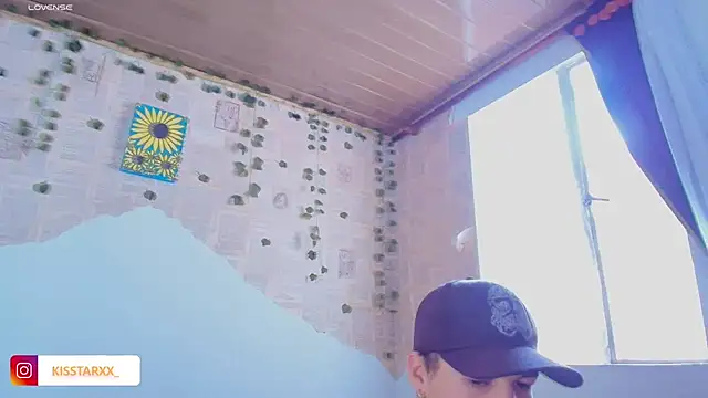 Snapshot of kisstarxxx chatting on 10/16/25, 09:16 kisstarxxx online show from 10/16/25, 09:16