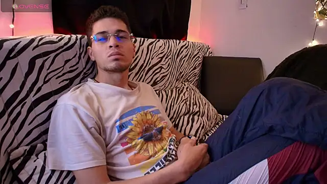 kisstarxxx online show from 02/15/26, 07:38