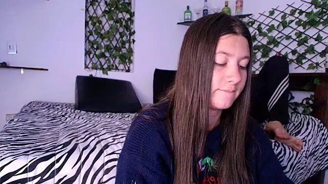 kisstarxxx online show from 06/03/26, 04:15