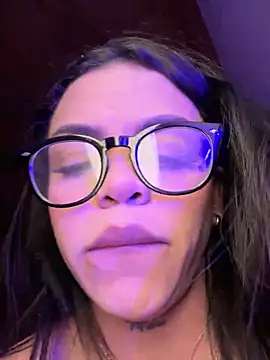 Snapshot of Charly_ chatting on 12/16/24, 11:39 Charly online show from 12/16/24, 11:39