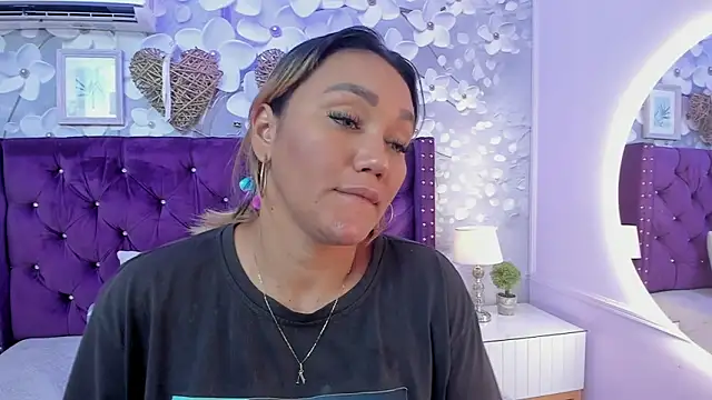 Snapshot of dalila_salazar chatting on 06/27/26, 03:00 dalila salazar online show from 06/27/26, 03:00