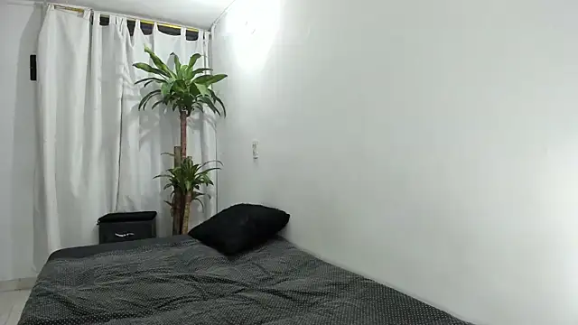 Lia-y-felipe online show from 02/26/26, 11:48