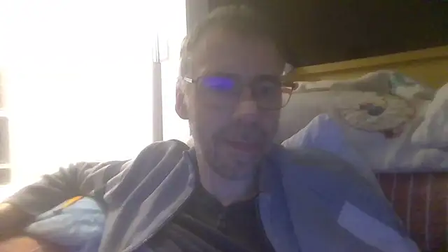 Snapshot of ptitcanard60600 chatting on 11/05/25, 10:32 ptitcanard60600 online show from 11/05/25, 10:32