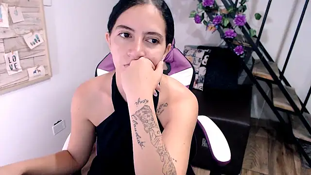 samantha baby  online show from 03/31/26, 04:29