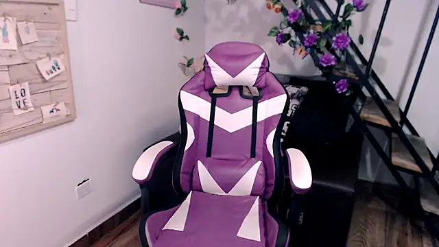 samantha baby  online show from 04/15/26, 07:58