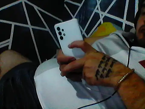 Snapshot of VikinggsSex chatting on 12/15/25, 02:32 VikinggsSex online show from 12/15/25, 02:32