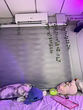 Snapshot of Lovely_Janeth chatting on 12/04/25, 04:00 Lovely Janeth online show from 12/04/25, 04:00