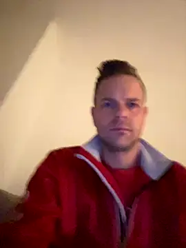 Snapshot of Danii0790 chatting on 09/25/25, 03:54 Danii0790 online show from 09/25/25, 03:54